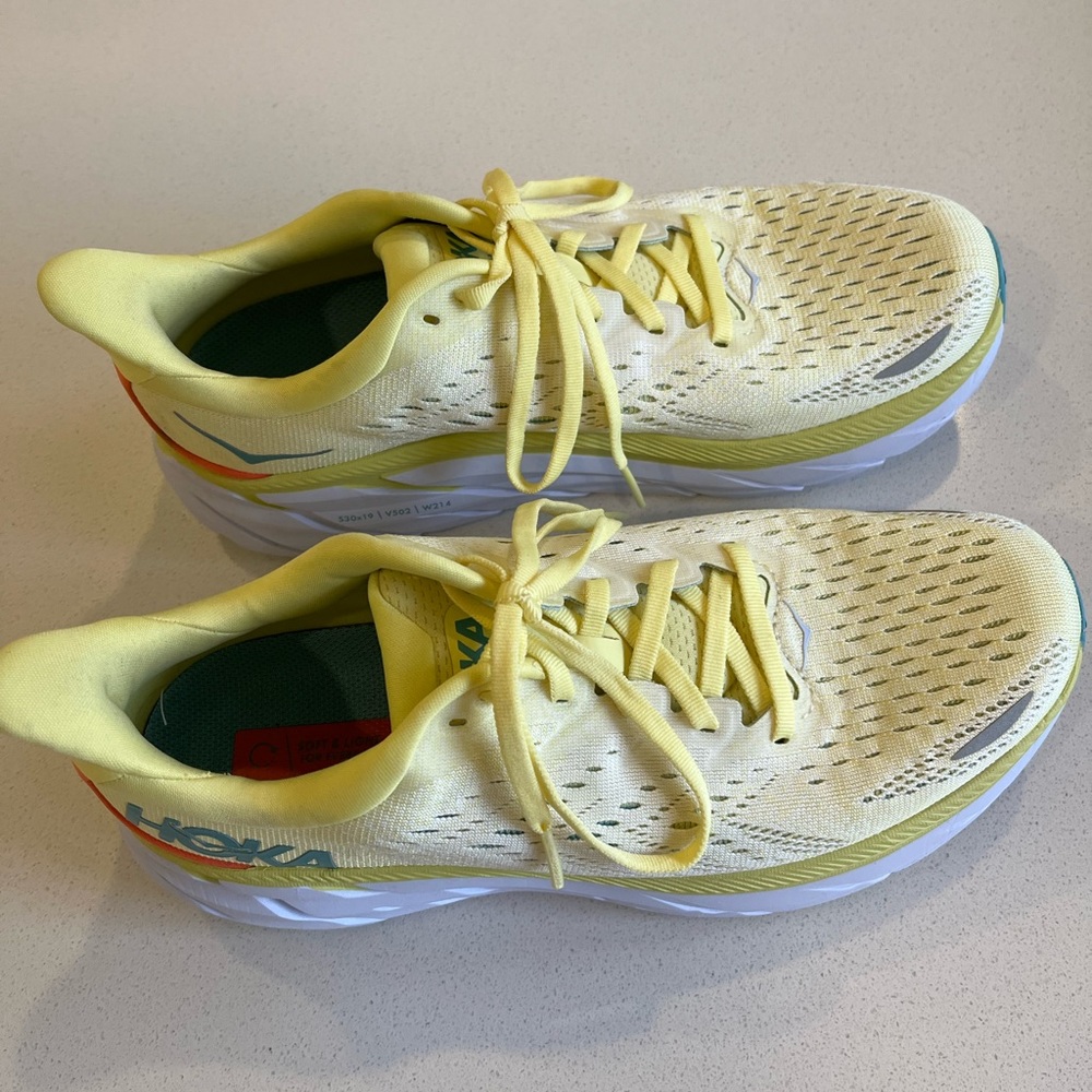 Hoka Clifton 8 Sneakers